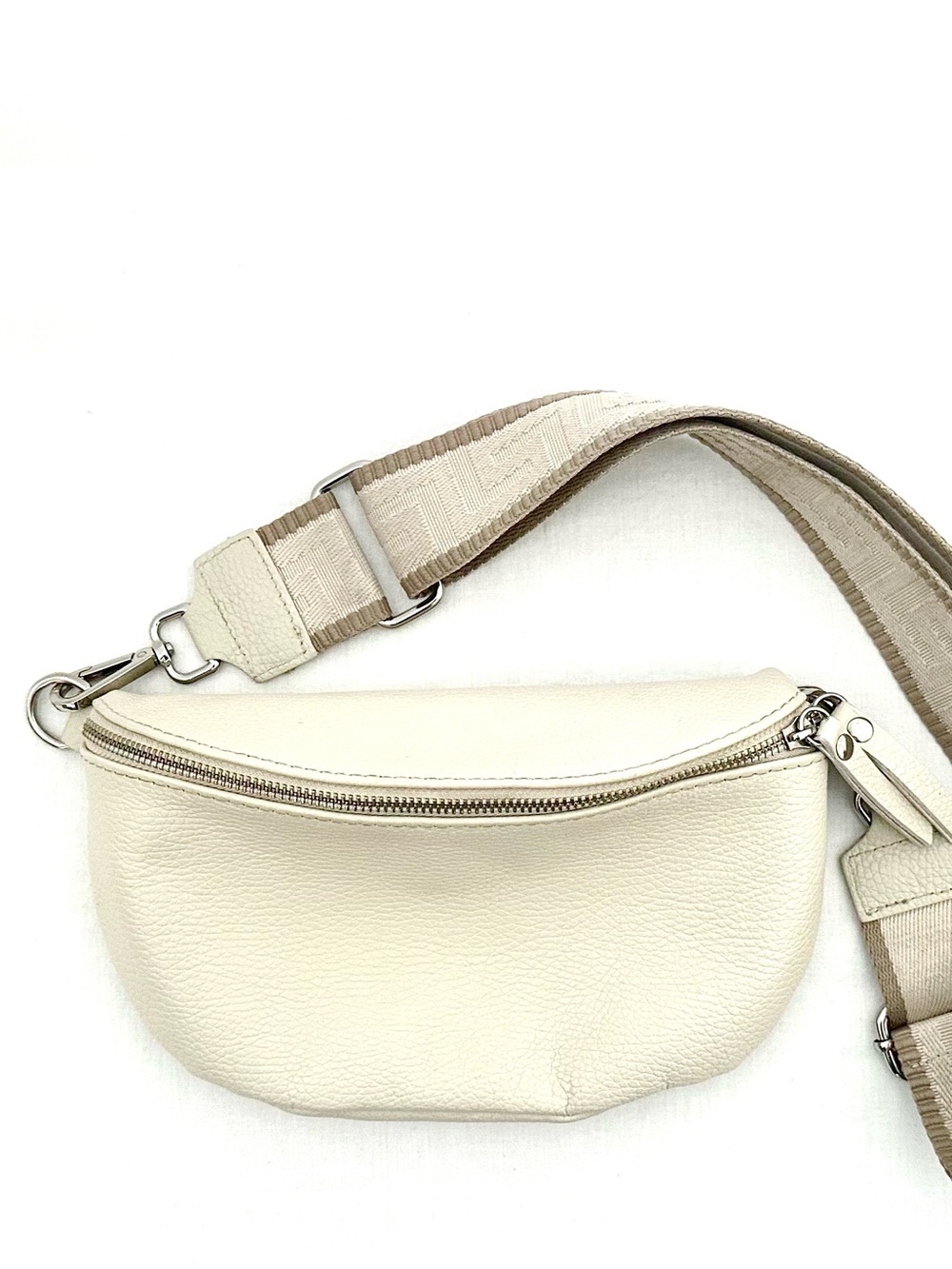 Lavorazione Artigianale Leather Crossbody Belt Bag in Beige Cream
